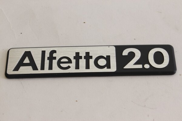 Emblem Schriftzug Alfetta 2.0 NOS Original Alfetta 2.0