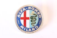 Emblem Zierstück "Alfa Romeo Milano" vorne...